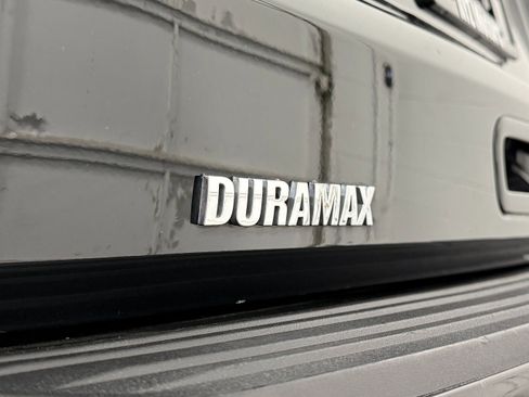 Used 2024 Chevrolet Suburban RST w/ Luxury Package image 9