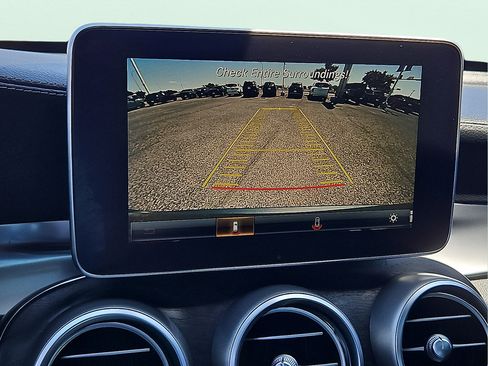 Used 2017 Mercedes-Benz GLC 300 image 16