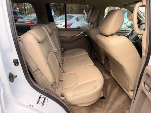 Used 2011 Nissan Pathfinder Silver w/ Protection Pkg image 17