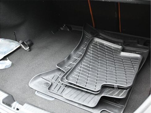 Used 2023 Mercedes-Benz C 300 4MATIC Sedan image 18