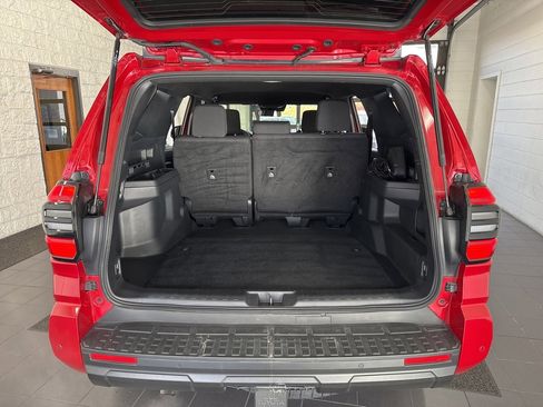 Certified 2025 Toyota 4Runner TRD Off-Road image 9