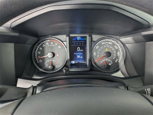Used 2022 Toyota Tacoma SR image 15