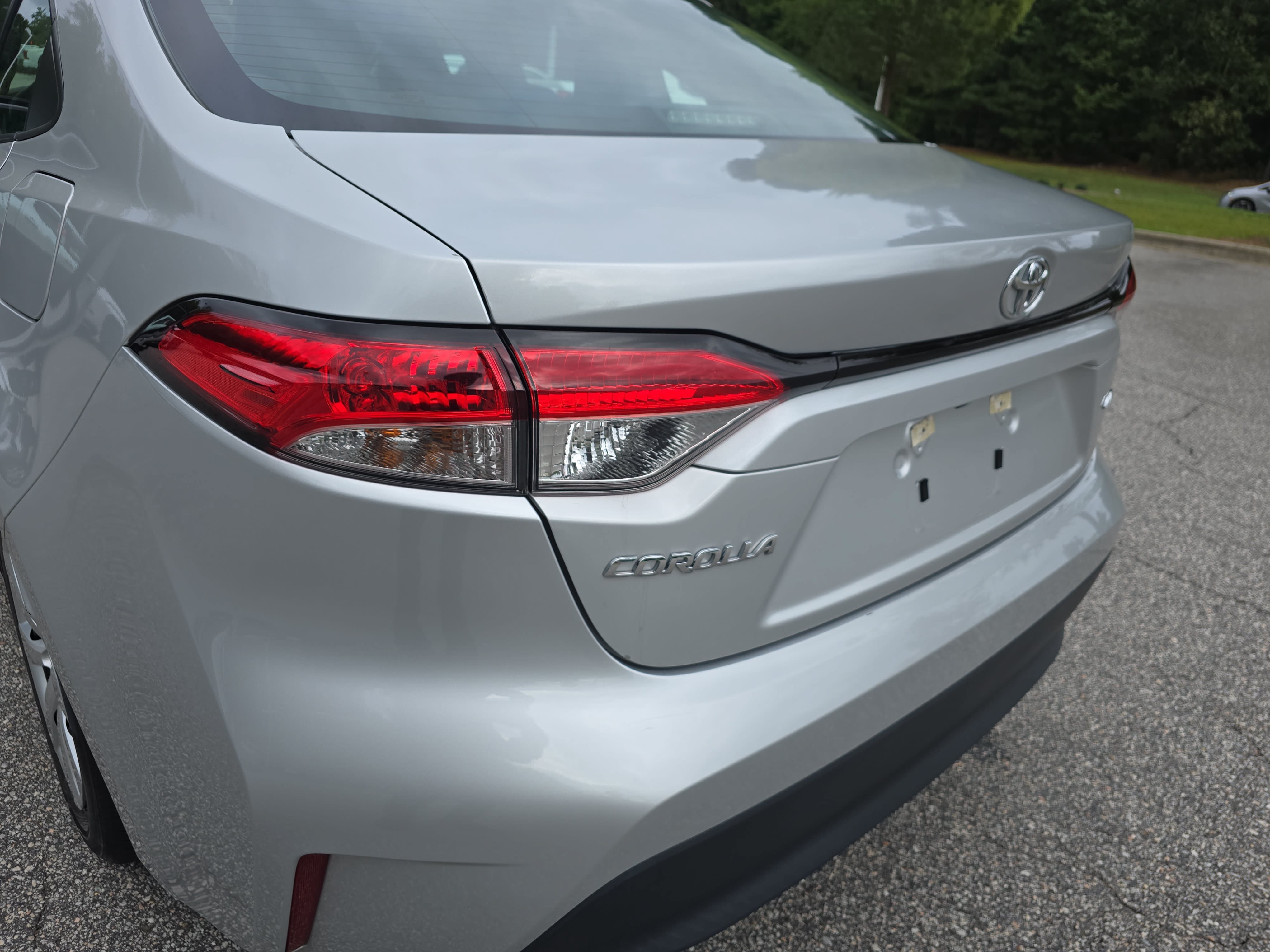 Used 2024 Toyota Corolla LE FWD image 32