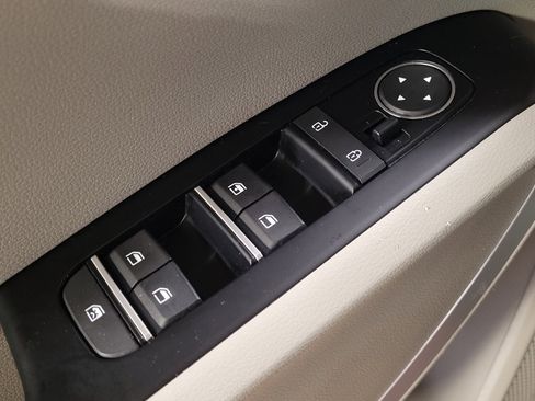 Used 2020 Kia Soul LX image 27