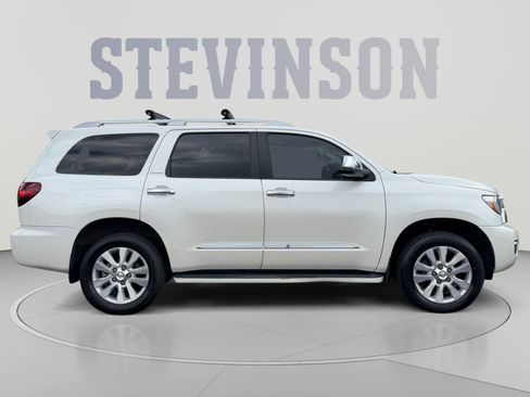Used 2019 Toyota Sequoia Platinum w/ Carpet Mat Package (TMS) AWD/4WD image 6