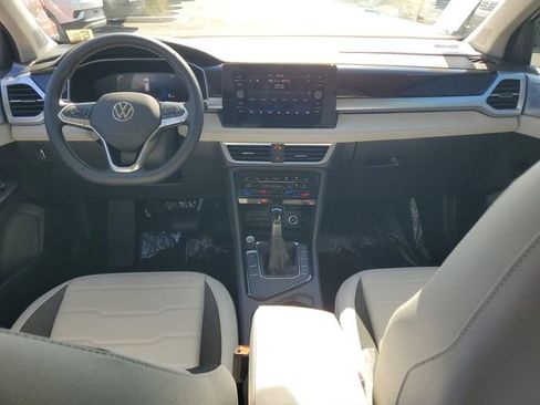 New 2026 Volkswagen Taos SE FWD image 13