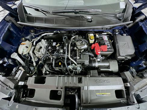 Used 2025 Nissan Kicks SV image 31