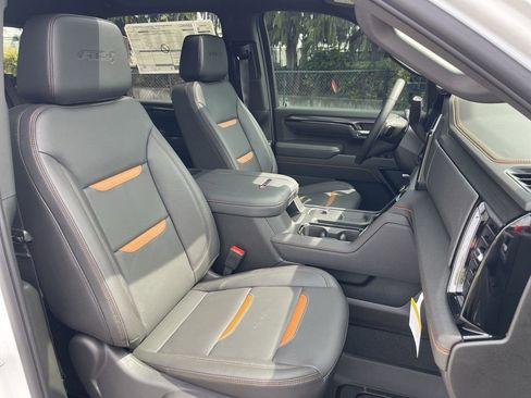 New 2026 GMC Sierra 2500 AT4 w/ AT4 Premium Plus Package AWD/4WD image 29
