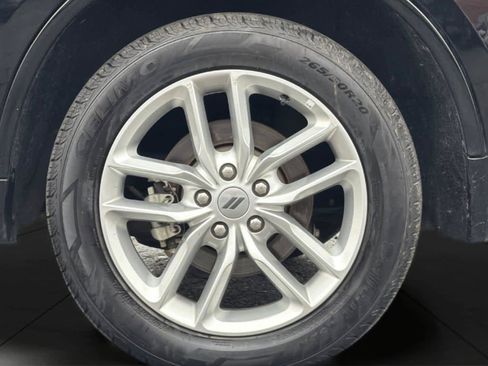 Used 2023 Dodge Durango GT image 11