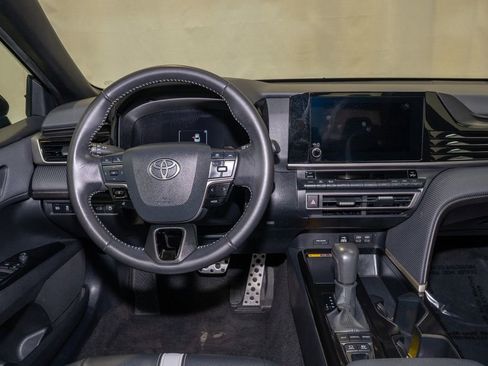 Certified 2025 Toyota Camry SE image 6