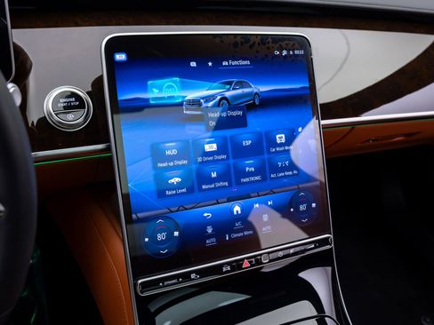 Certified 2025 Mercedes-Benz S 500 4MATIC image 30