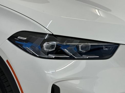 New 2026 BMW X5 sDrive40i image 10