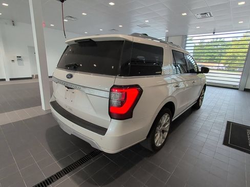 Used 2019 Ford Expedition Platinum AWD/4WD image 3