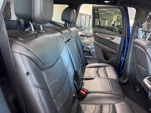 Used 2023 Cadillac XT6 Sport image 15