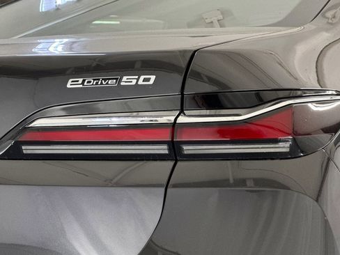 Used 2026 BMW i7 xDrive60 RWD image 12