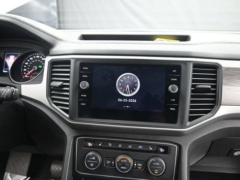 Used 2021 Volkswagen Atlas Cross Sport SE w/ Panoramic Sunroof Package AWD/4WD image 11