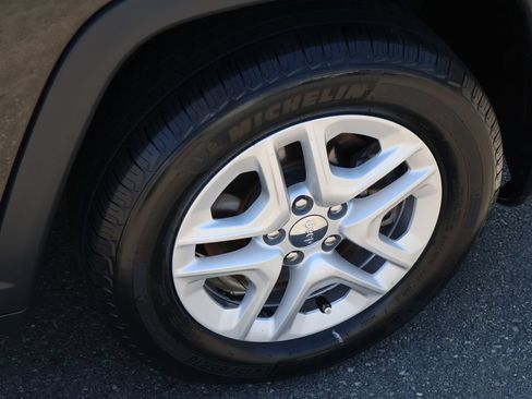 Used 2019 Jeep Compass Sport FWD image 26