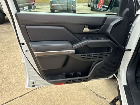 New 2025 Toyota Tacoma TRD Sport image 12