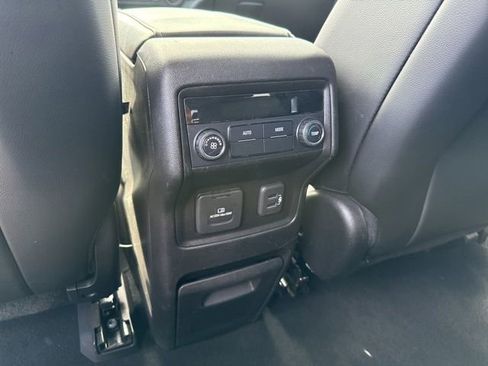 Used 2019 GMC Acadia SLT AWD/4WD image 19