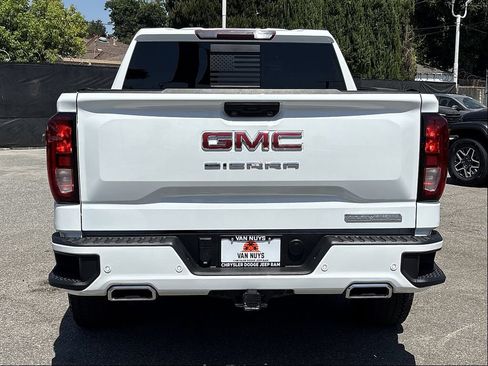 Used 2024 GMC Sierra 1500 Elevation w/ Preferred Package AWD/4WD image 5