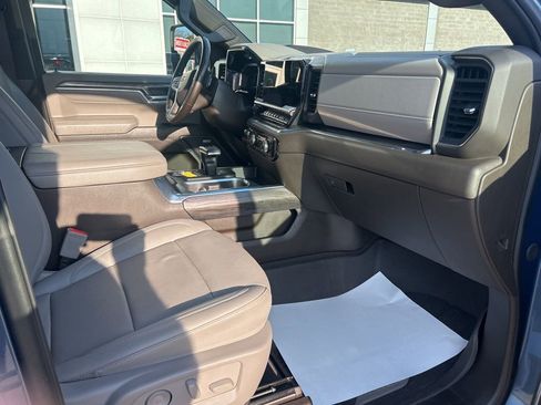 Used 2024 Chevrolet Silverado 1500 LTZ w/ LTZ Premium Package AWD/4WD image 14