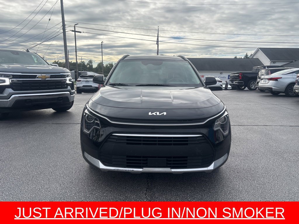 Used 2023 Kia Niro EX w/ EX Cold Weather Package FWD image 7