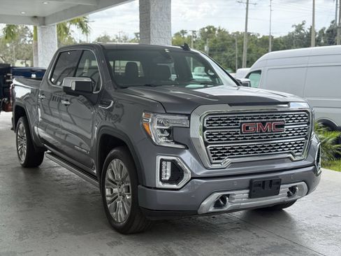 Used 2021 GMC Sierra 1500 Denali w/ Denali Premium Package AWD/4WD image 10
