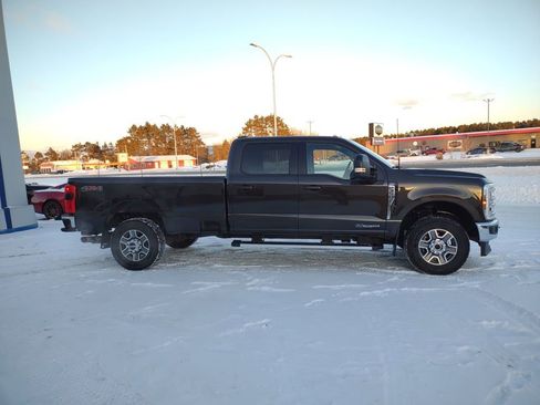 Used 2024 Ford F350 Lariat image 6