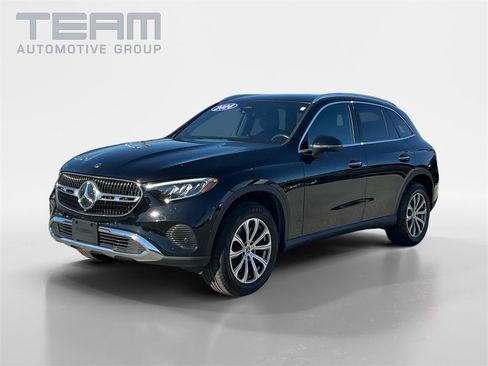 Used 2024 Mercedes-Benz GLC 300 4MATIC image 3