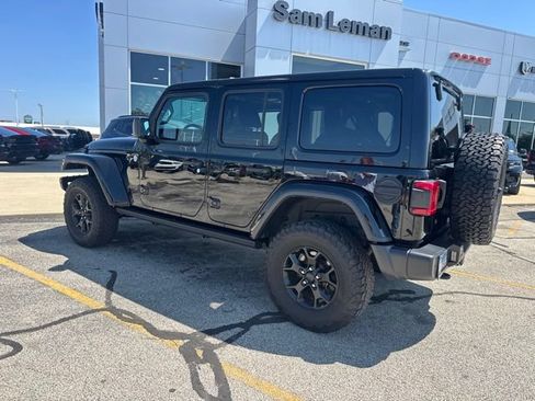 Used 2019 Jeep Wrangler Unlimited Sahara w/ Quick Order Package 24M Moab AWD/4WD image 3