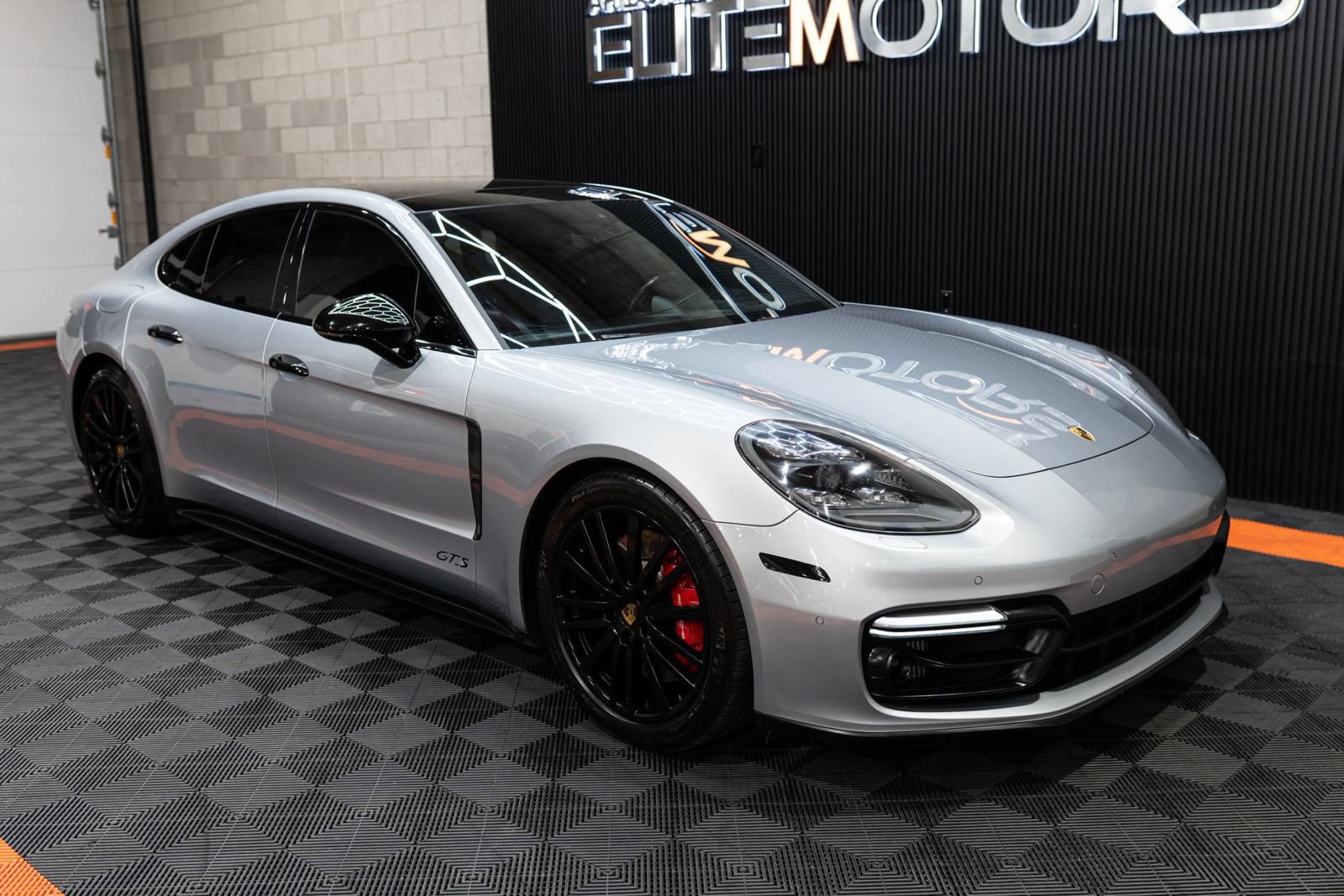 Used 2019 Porsche Panamera GTS w/ Premium Package Plus AWD/4WD image 4