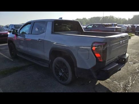 Used 2026 GMC Sierra EV Elevation w/ LPO, Elevation Dark Package AWD/4WD image 5