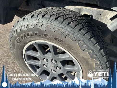 Used 2020 Jeep Gladiator Overland image 10