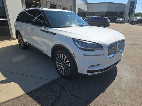 Certified 2023 Lincoln Aviator Reserve w/ Equipment Group 201A AWD/4WD image 13