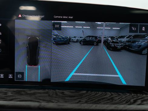 Used 2025 Audi Q5 Premium Plus w/ Premium Plus image 24