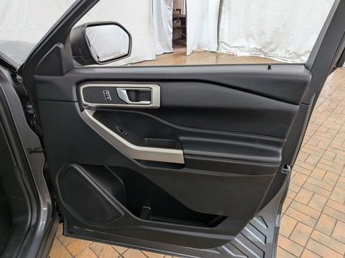 Used 2023 Ford Explorer XLT w/ Equipment Group 202A image 28