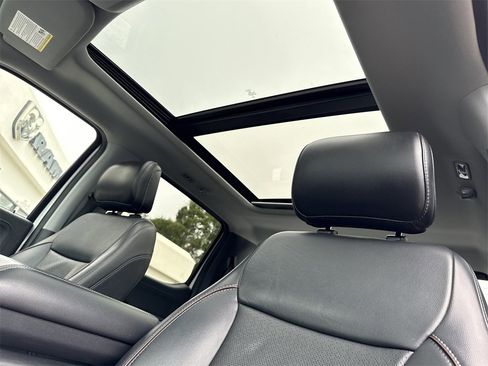 Used 2021 Ford F150 Lariat w/ Equipment Group 502A High image 33