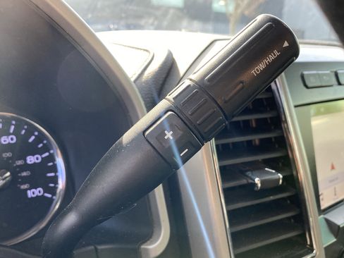 Used 2019 Ford F250 Lariat image 23