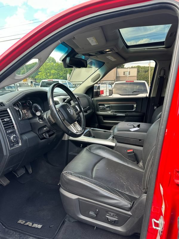 Used 2016 RAM 3500 Laramie w/ Cold Weather Group AWD/4WD image 8