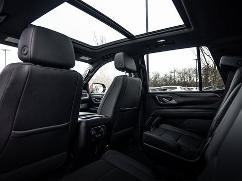 Used 2022 Chevrolet Tahoe Z71 w/ Luxury Package image 19