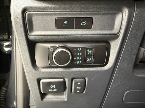 Used 2023 Ford Expedition Max XLT AWD/4WD image 16