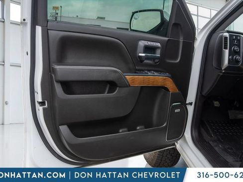 Used 2018 Chevrolet Silverado 1500 LTZ AWD/4WD image 12