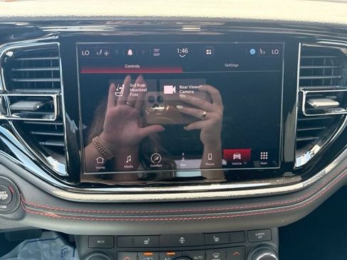 Used 2025 Dodge Durango GT AWD/4WD image 37