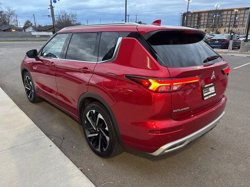 Used 2024 Mitsubishi Outlander SEL Black Edition image 5