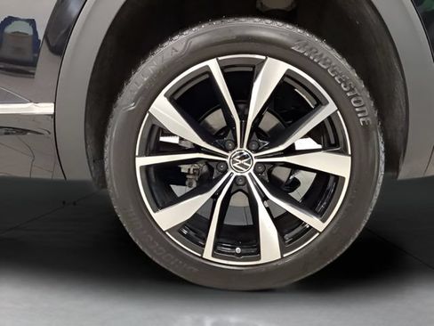Certified 2026 Volkswagen Atlas Cross Sport SEL Premium R-Line w/ MDO Package AWD/4WD image 23