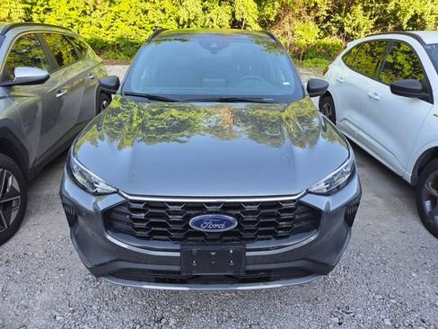Used 2025 Ford Escape ST-Line FWD image 2