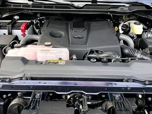 New 2026 Toyota Tundra SR5 AWD/4WD image 17
