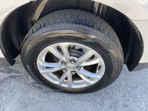 Used 2017 Chevrolet Equinox LT FWD image 20