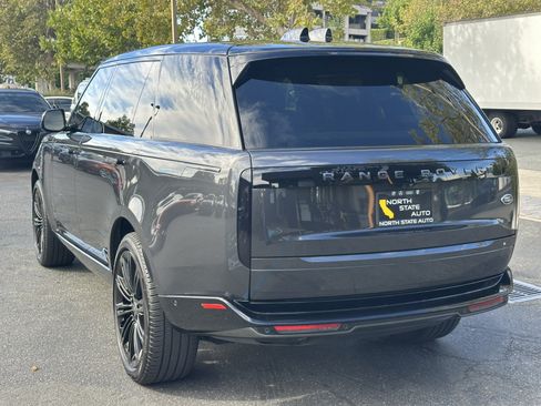 Used 2023 Land Rover Range Rover Long Wheelbase Autobiography AWD/4WD image 11
