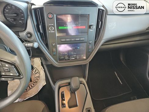 Used 2024 Subaru Crosstrek 2.0i AWD/4WD image 10